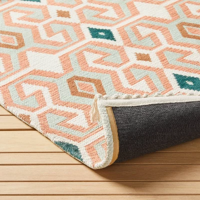 Tapestry Ogee Medallion Rug Blush - Opalhouse™ Designed With Jungalow™ 3 Tapestry Ogee Medallion Rug Blush - Opalhouse™ Designed With Jungalow™ - Image 3